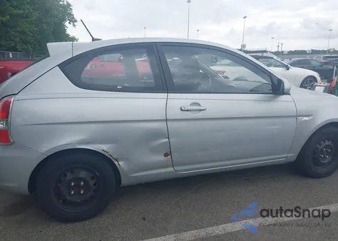 2011 Hyundai Accent Gs z USA, uszkodzony, nr VIN KMHCM3AC1BU200601